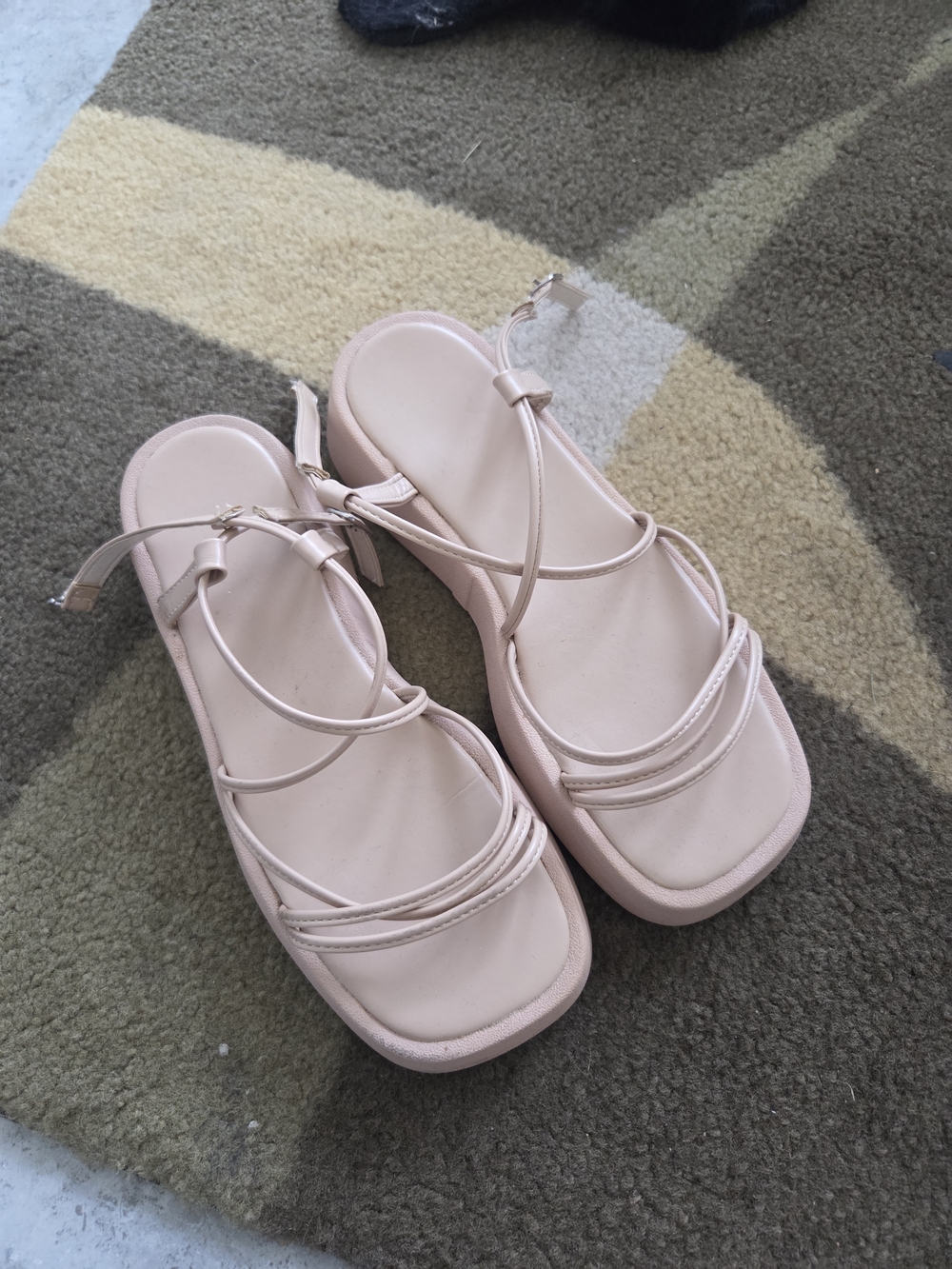Women's Strappy Square-Toe Sandals in Pale Pink/Beige